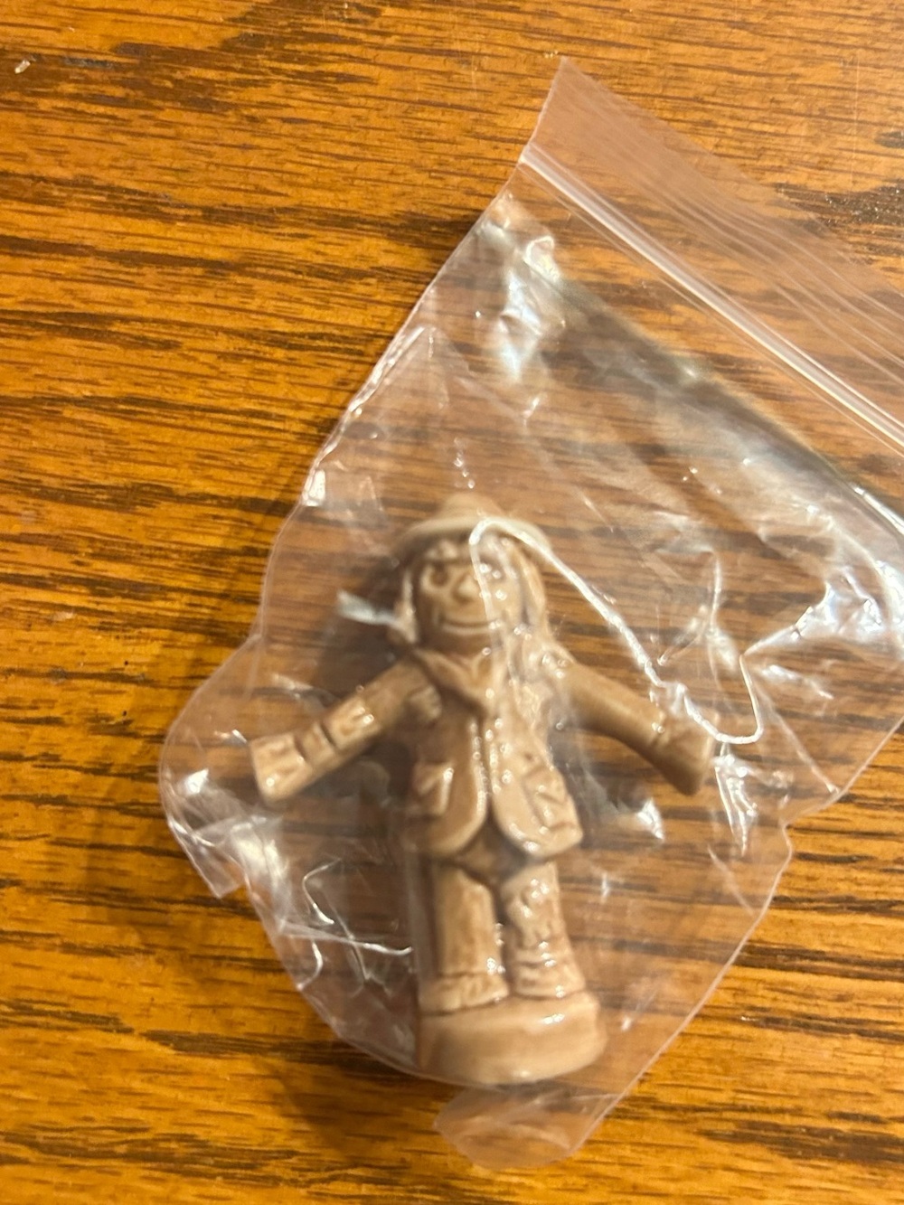 WADE tan and brown mini scarecrow